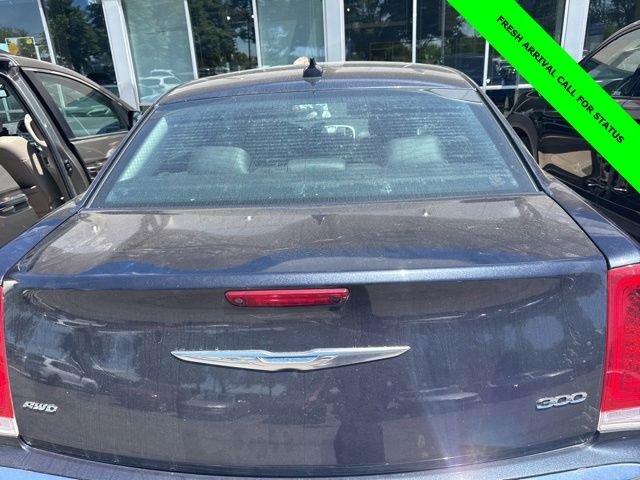 Used 2018 Steel Metallic Chrysler Touring image 9