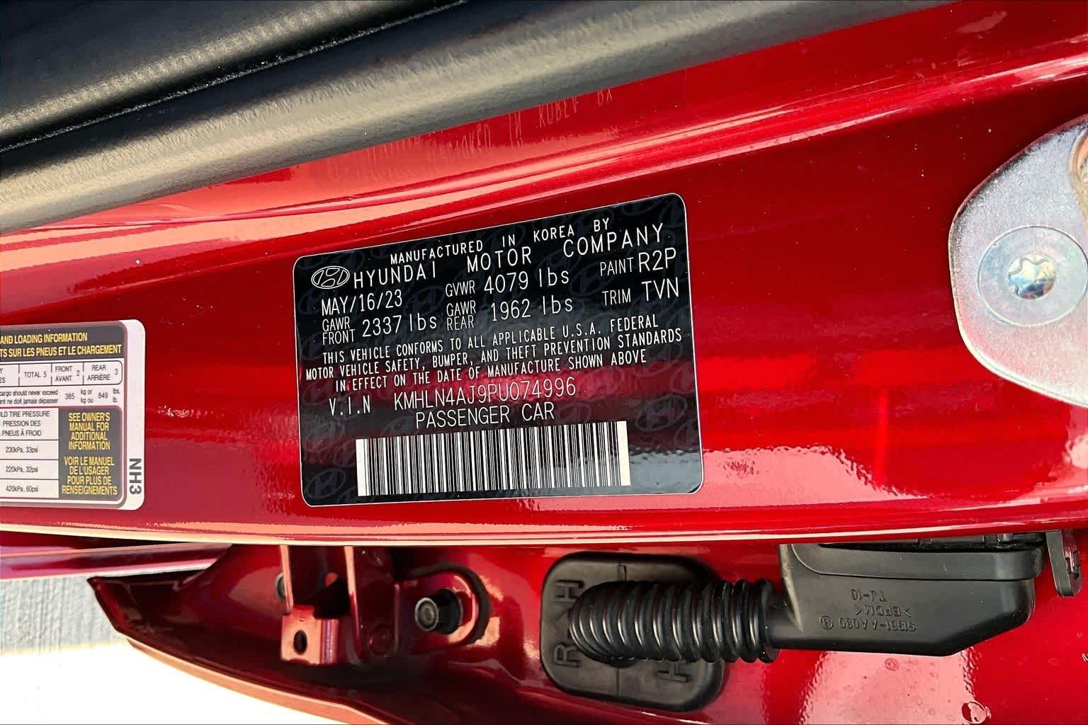 Used 2023 Ultimate Red Hyundai Limited image 33
