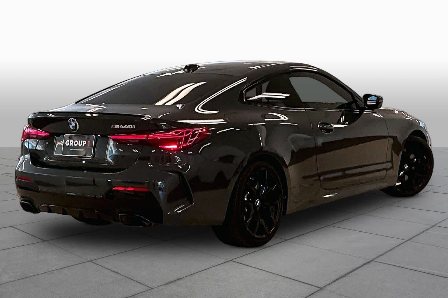 Used 2025 Dravit Grey Metallic BMW M440i image 11
