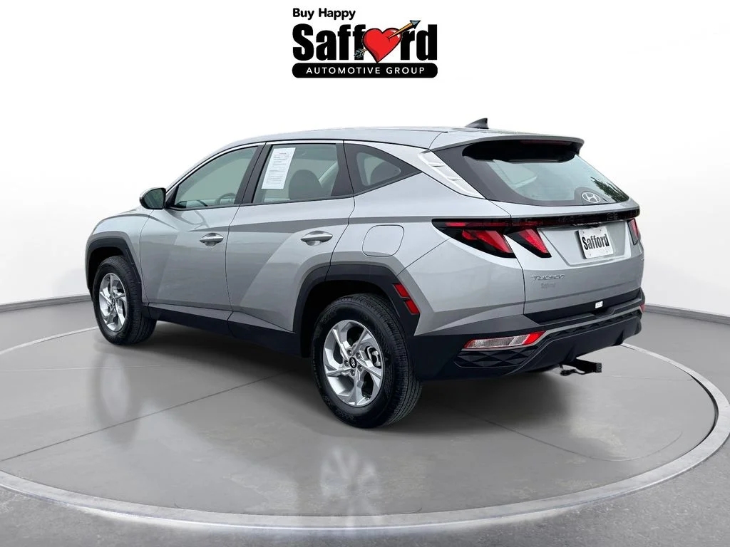 Used 2024 Silver Hyundai SE image 5