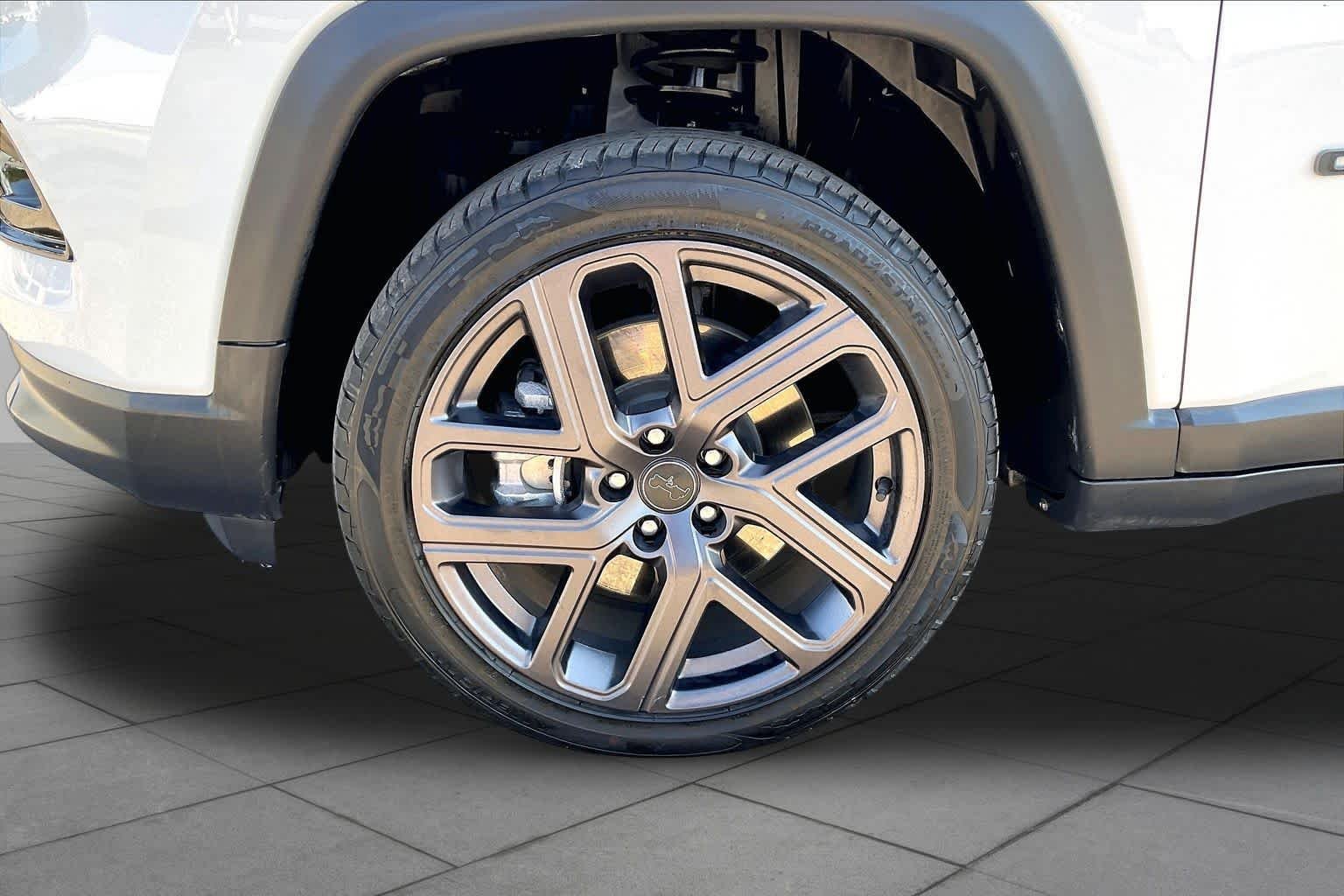 Used 2026 Bright White Clearcoat Jeep Limited Altitude image 10