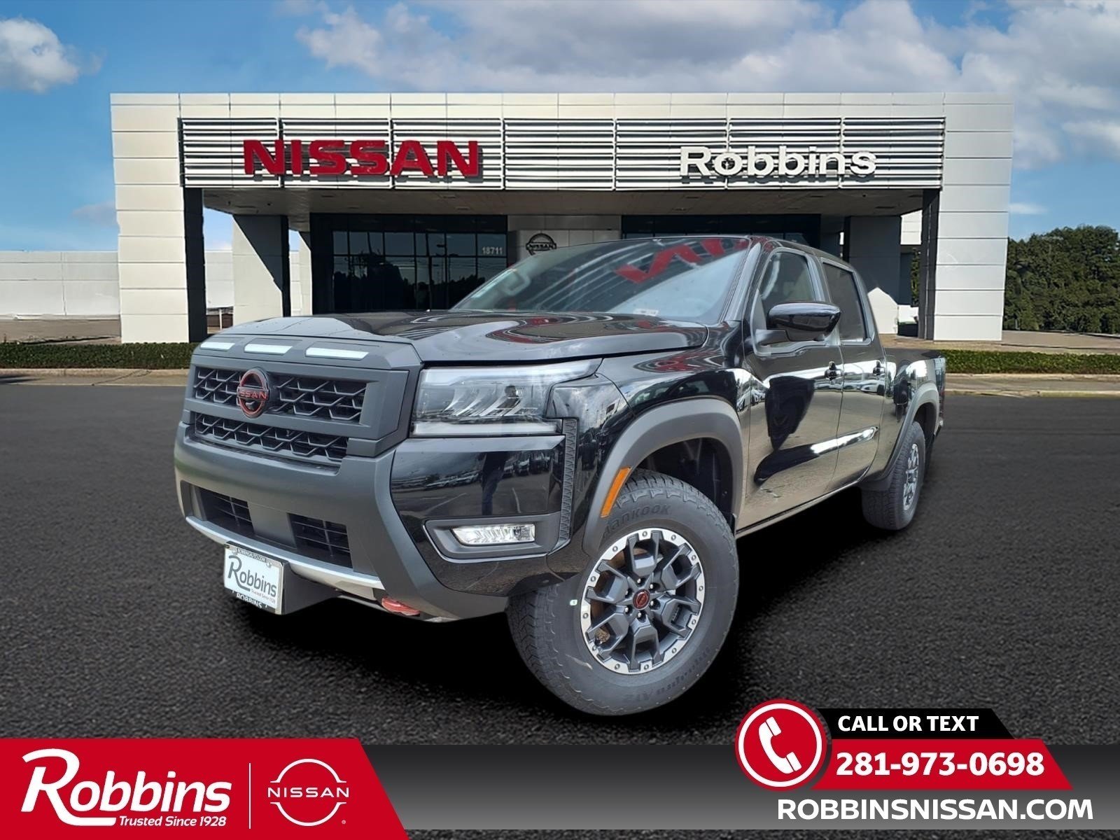 2026 Nissan Frontier Crew Cab PRO-4X® Long Bed Black at Robbins Nissan