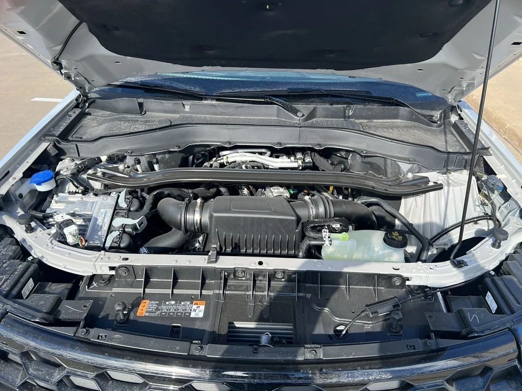 2026 Ford Explorer ST - Photo 28