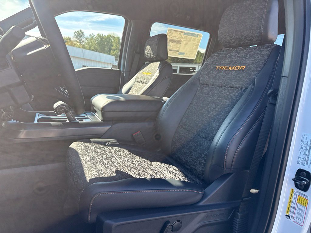 New 2026 Oxford White Ford Tremor® image 17
