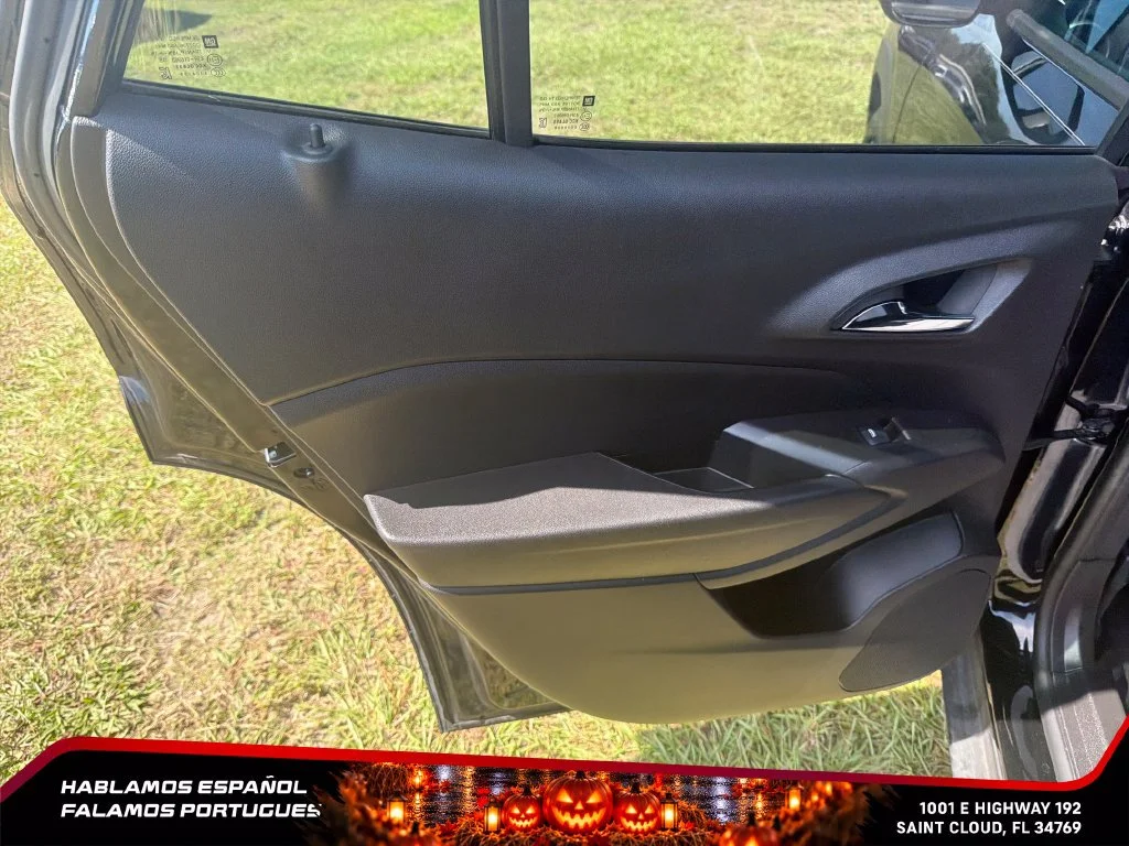 Used 2024 Mosaic Black Metallic Chevrolet 1RS image 25