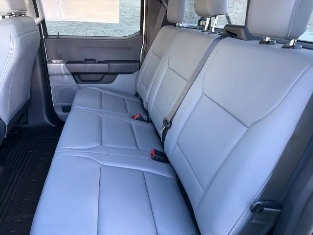 New 2027 Oxford White Ford F-350® XL image 39
