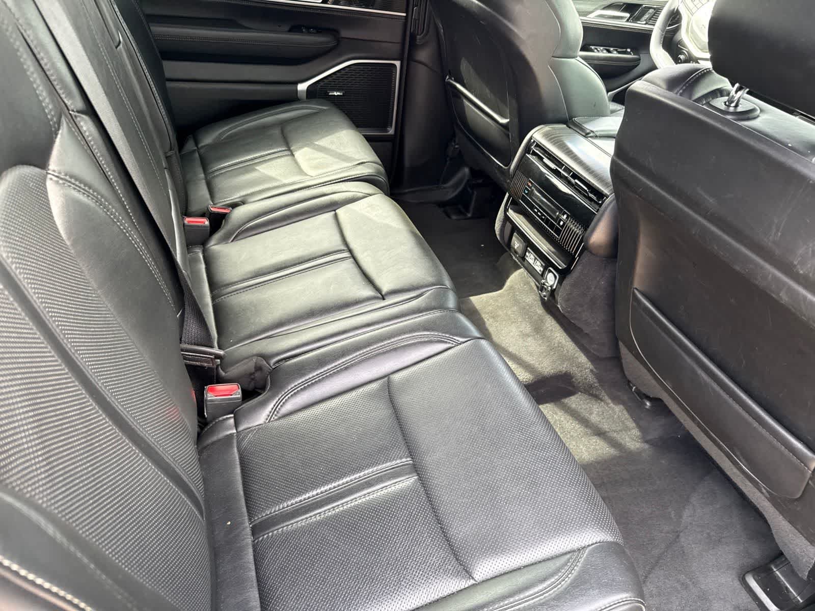Used 2024 Diamond Black Crystal Pearlcoat Jeep Series II image 21