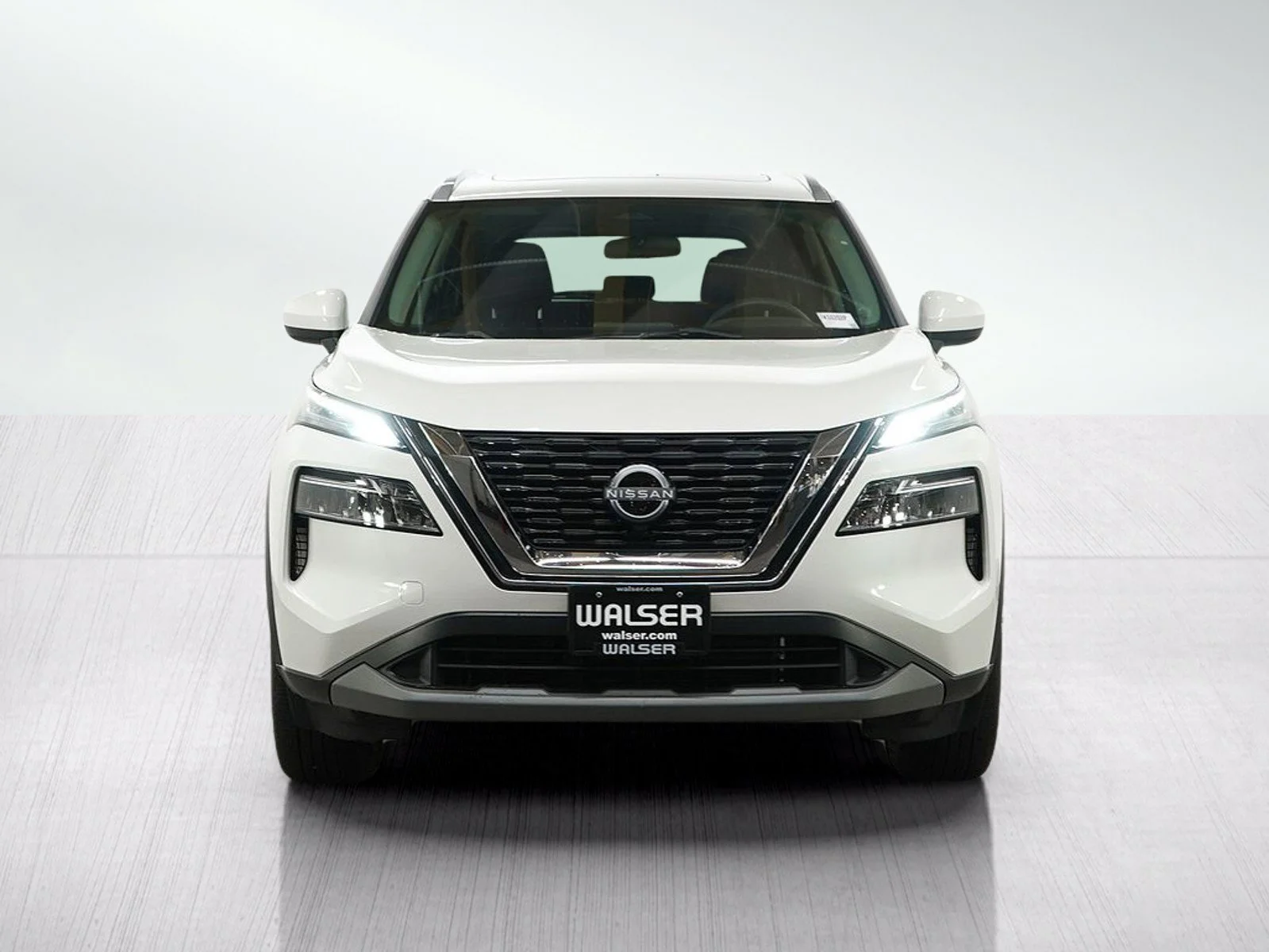 Used 2023 Pearl White Tricoat Nissan SV image 8