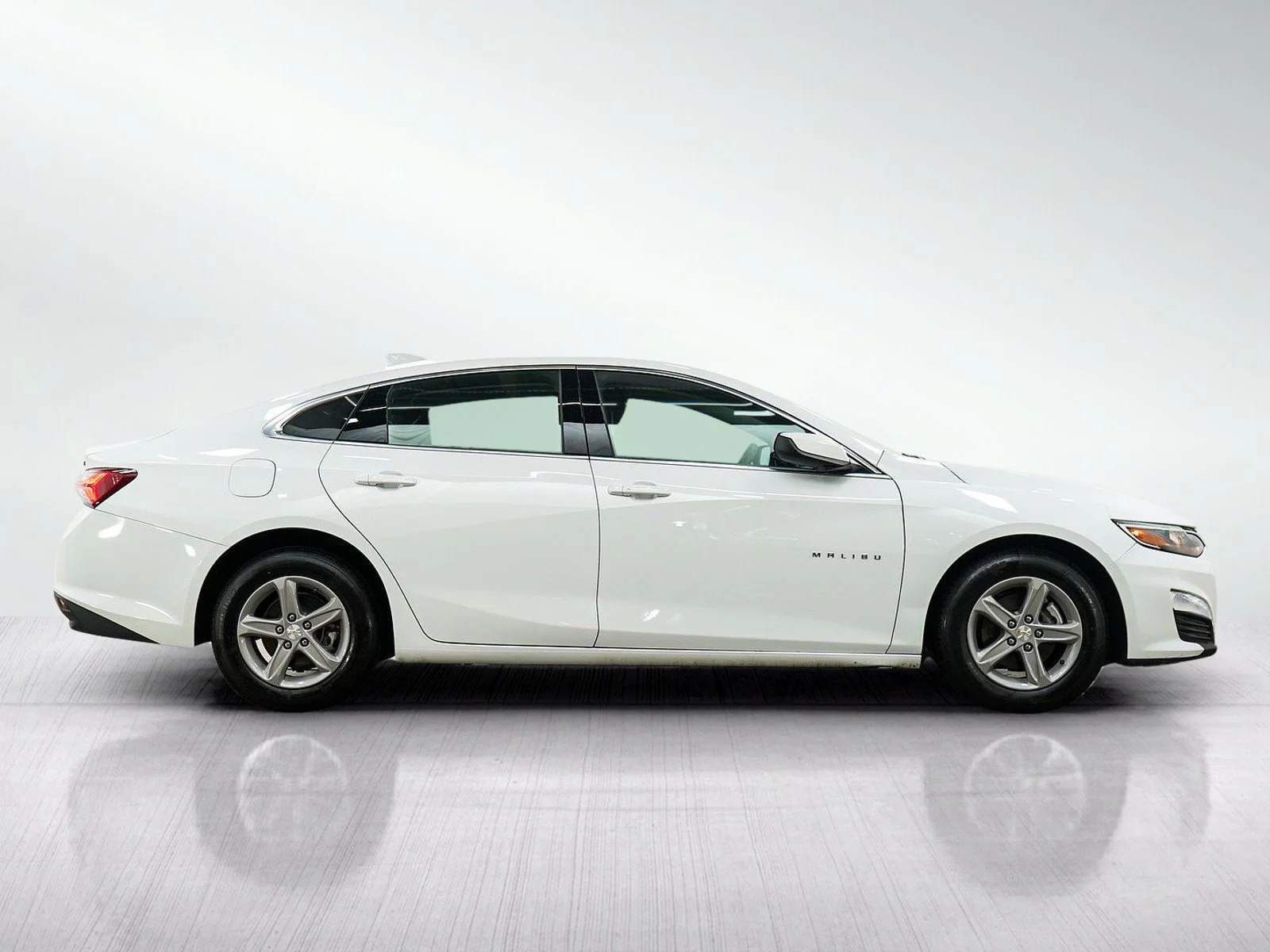 Used 2022 Summit White Chevrolet LT image 6