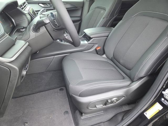 New 2026 Diamond Black Crystal Pearl-Coat Exterior Paint Jeep Laredo image 5