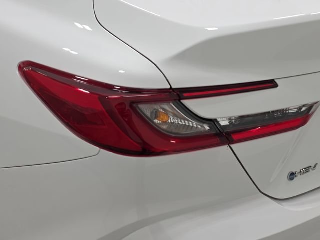 2025 Toyota Camry LE - Photo 27