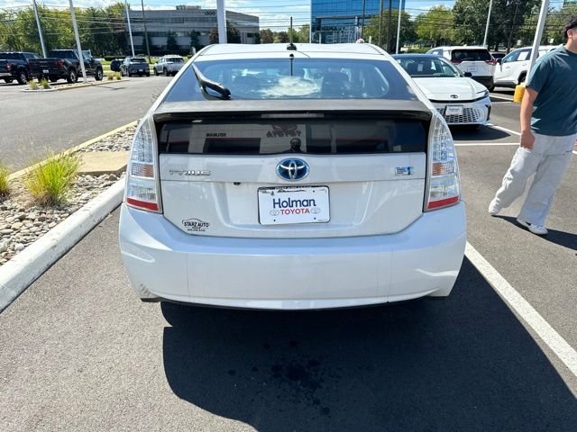Used 2010  Toyota I image 6