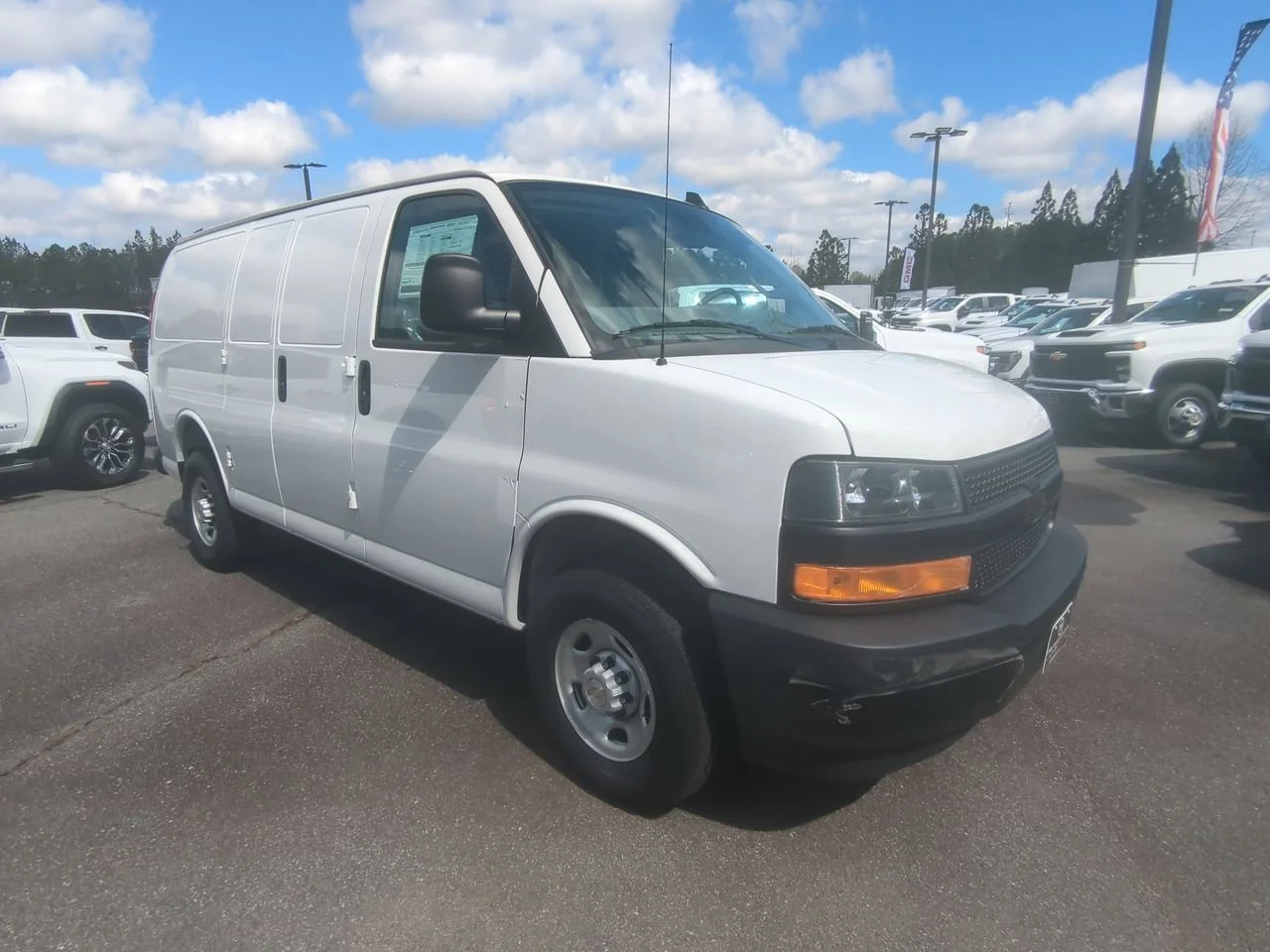 New 2025 Summit White Chevrolet WT image 2