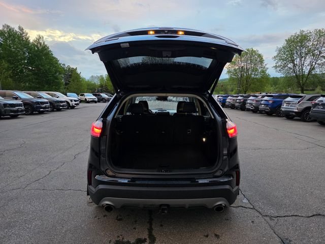 Used 2020 Black Ford SEL image 10