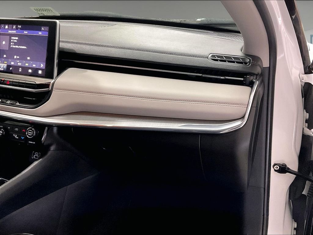 Used 2022 White Jeep Limited image 13
