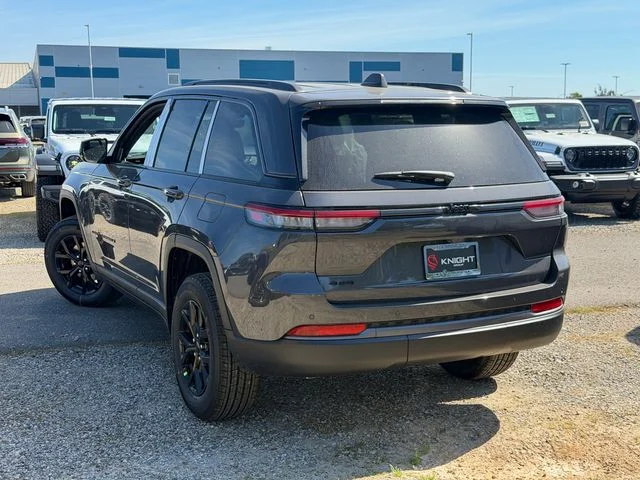 New 2026 Baltic Gray Metallic Clear-Coat Exterior Paint Jeep Altitude image 9