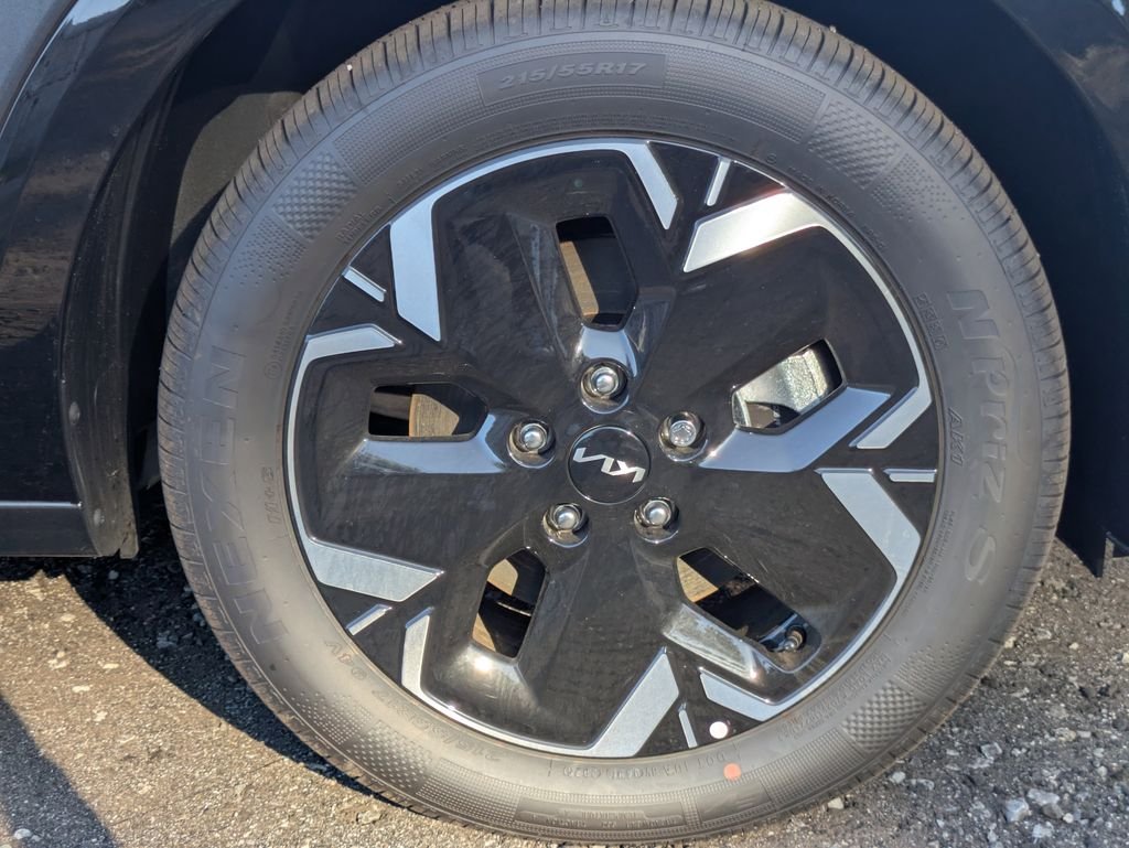 New 2025 Interstellar Gray Kia Wind image 10