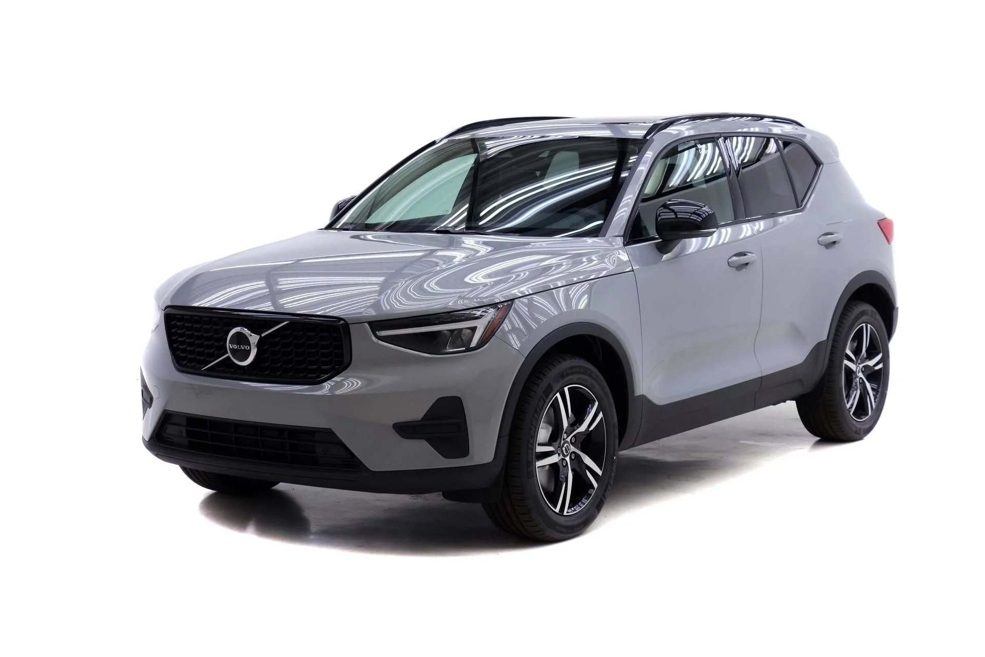 New 2026 Vapour Grey Volvo Core image 1