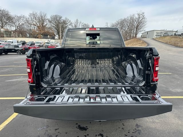 New 2026 Diamond Black Crystal Pearl-Coat Exterior Paint RAM Big Horn/Lone Star image 8