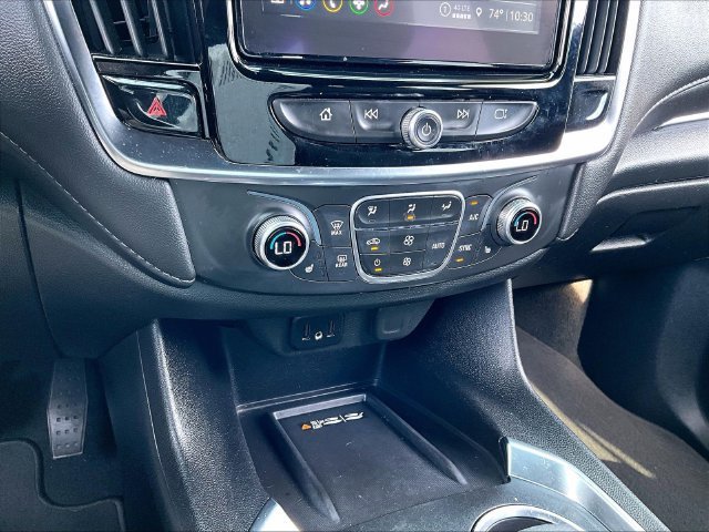 Used 2023 STERLING GRAY METALLIC Chevrolet LT Cloth image 28