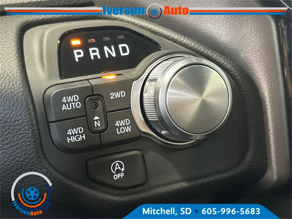 New 2026 Hydro Blue Pearl-Coat Exterior Paint RAM Laramie image 22