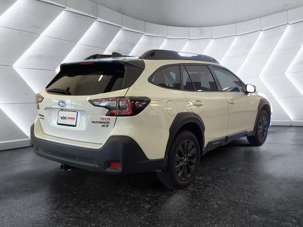 Used 2025 White Subaru Onyx Edition XT image 4