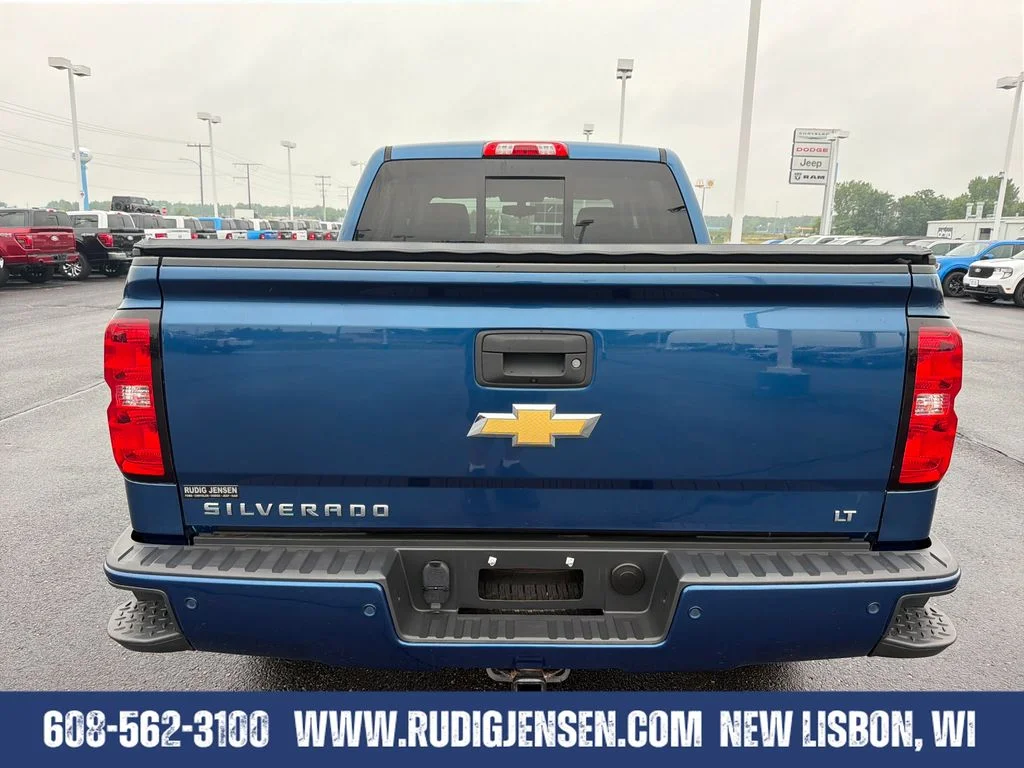 Used 2018 Blue Chevrolet LT image 4