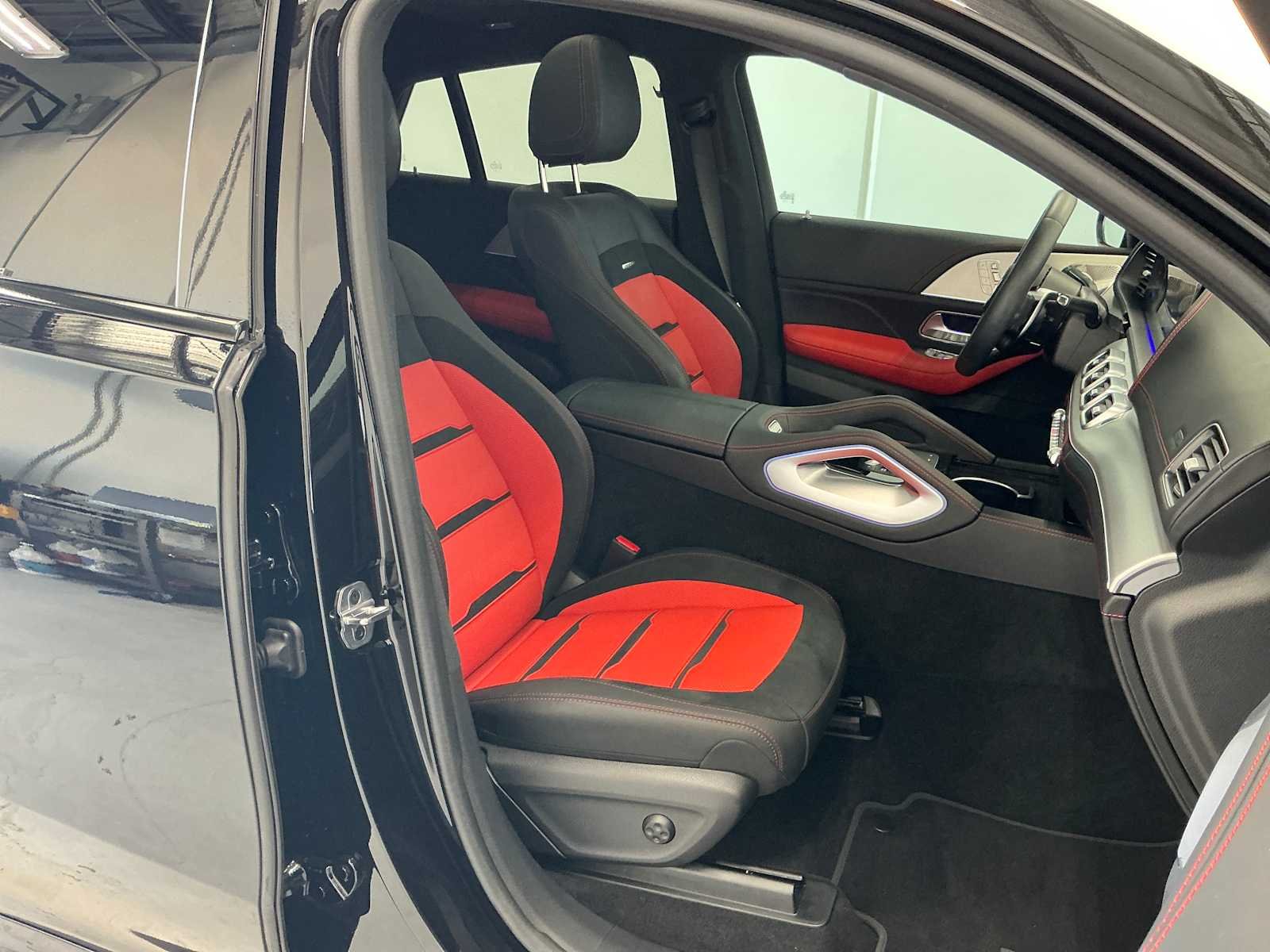 Certified Used 2025 Obsidian Black Metallic Mercedes-Benz AMG® GLE 53 image 23