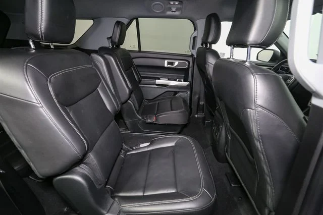 Used 2023 Black Ford XLT image 19
