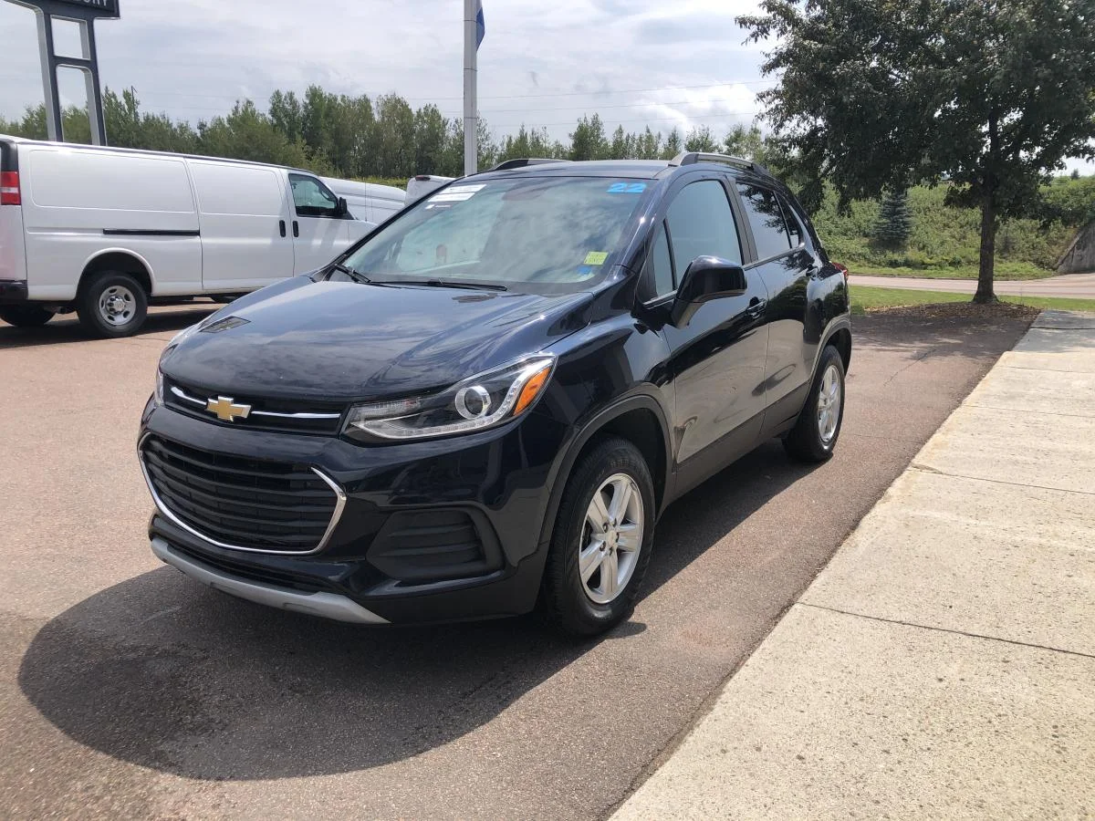 Used 2022 Blue Chevrolet Awd 4dr Lt image 5