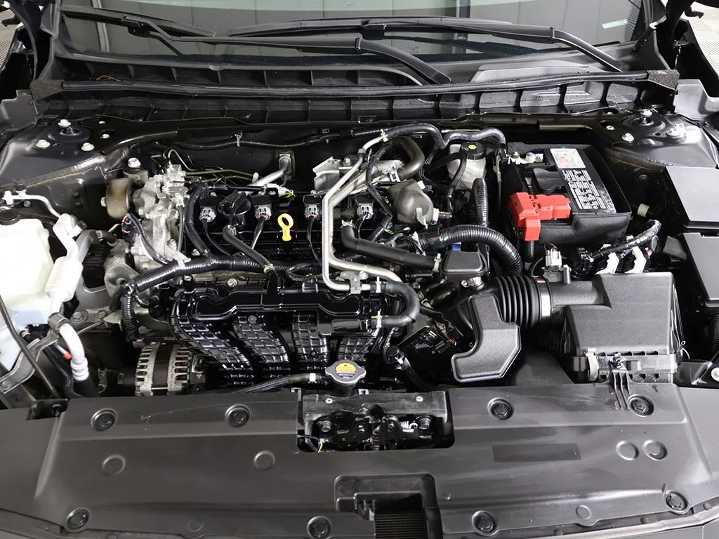 Used 2023 Black Nissan 2.5 SL image 22