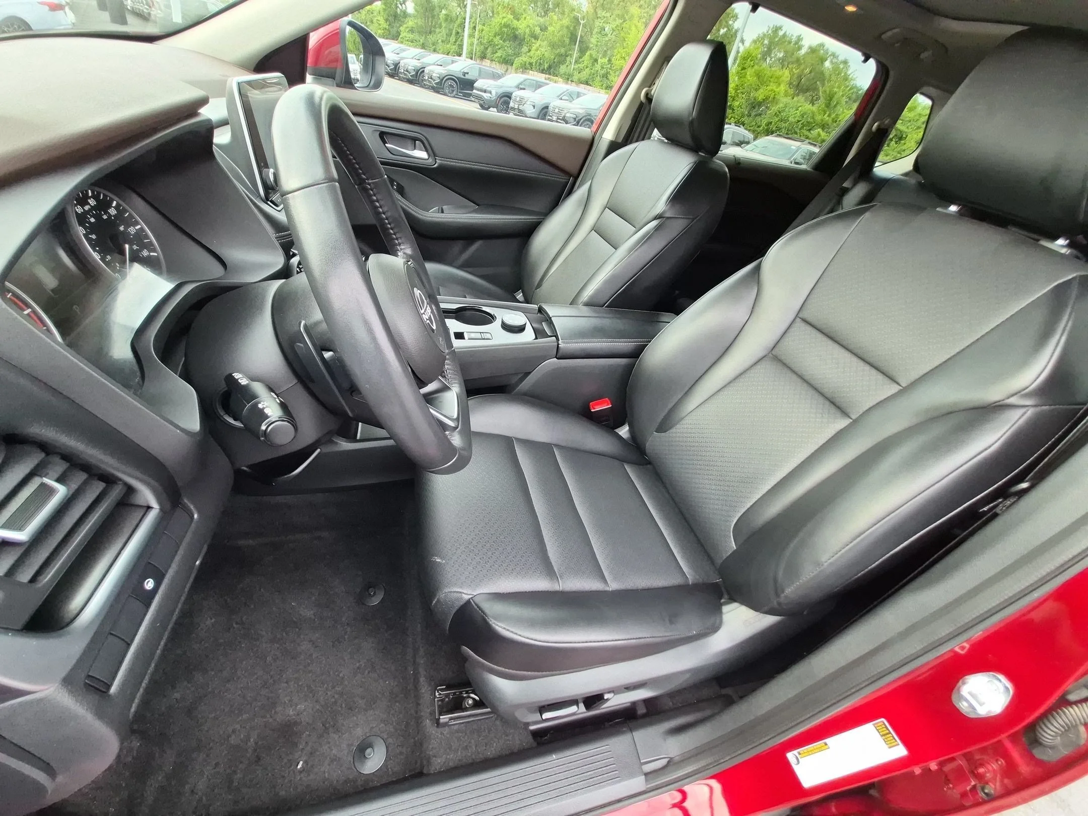 Used 2023 Scarlet Ember Tintcoat Nissan SV image 11