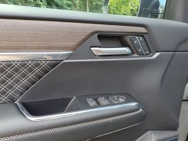 2024 GMC Acadia Denali - Photo 22