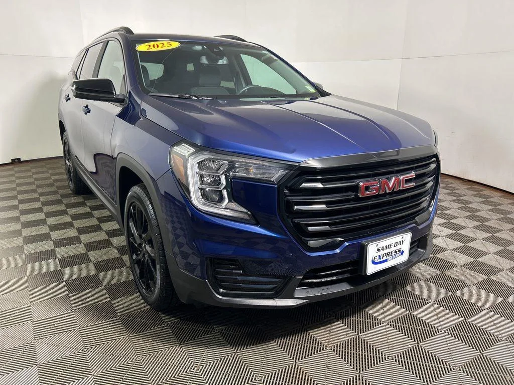 Used 2023 Marine Metallic GMC SLE image 4
