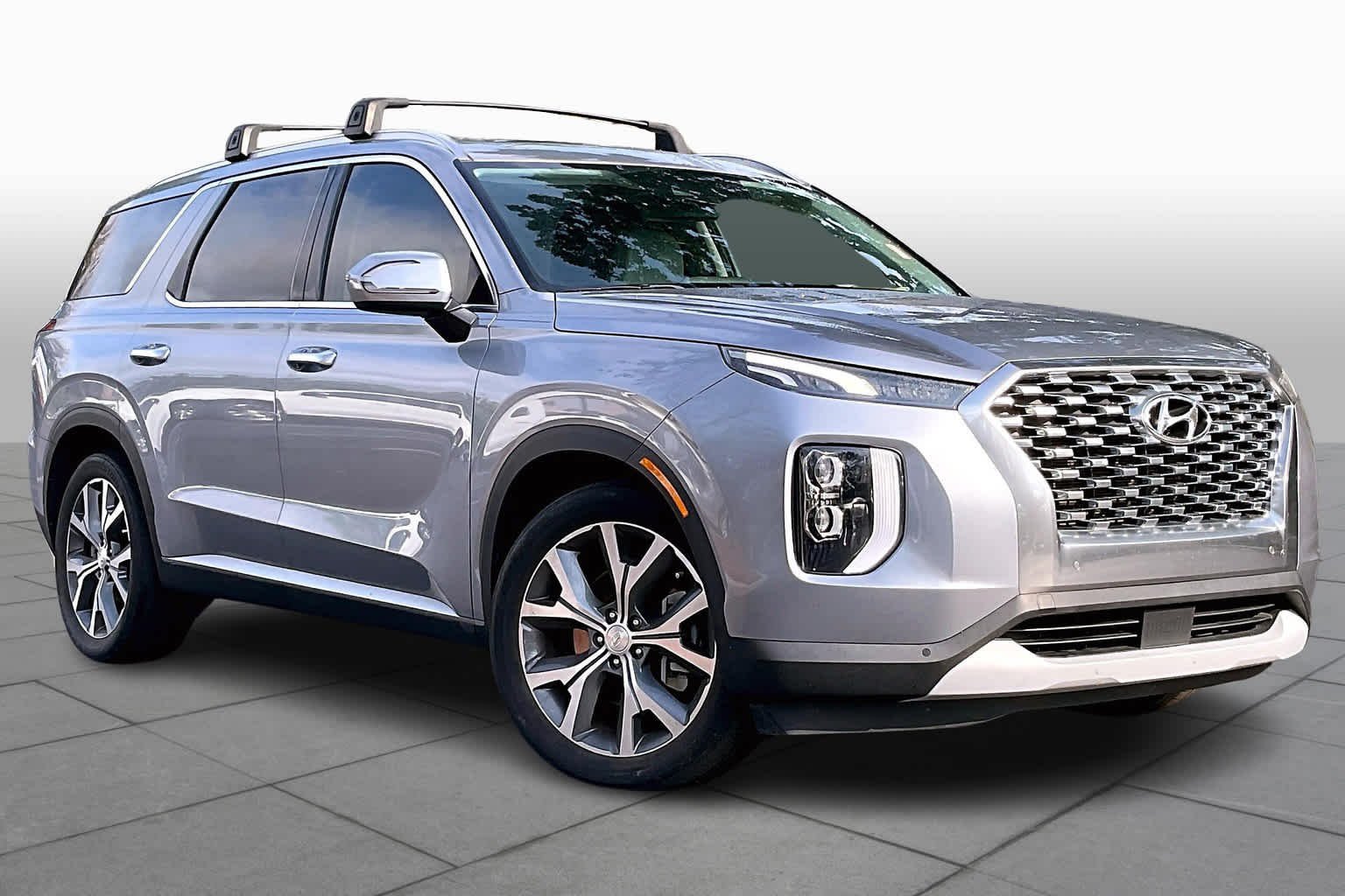 Used 2020 Lagoon Silver Hyundai SEL image 3