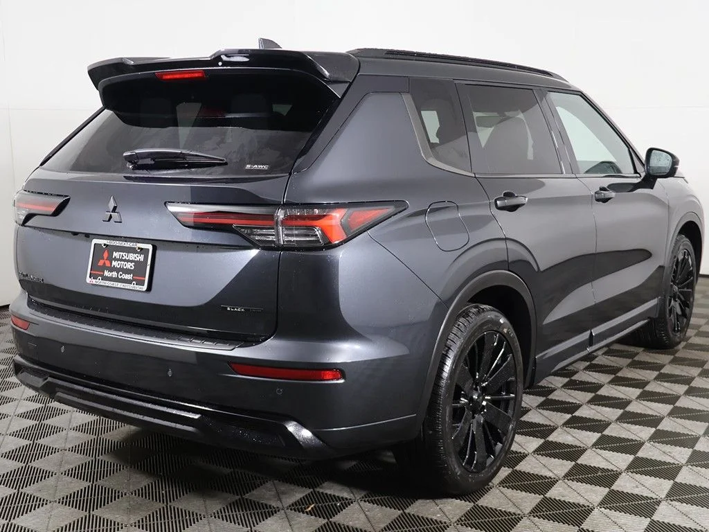 New 2026 Gray Mitsubishi Black Edition image 16
