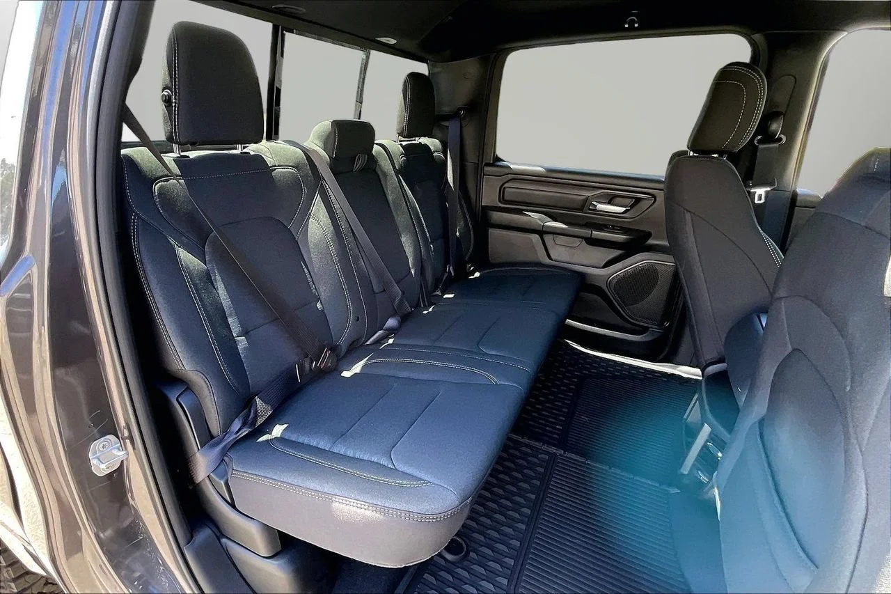 New 2026 Granite Crystal Metallic Clearcoat RAM Warlock image 17