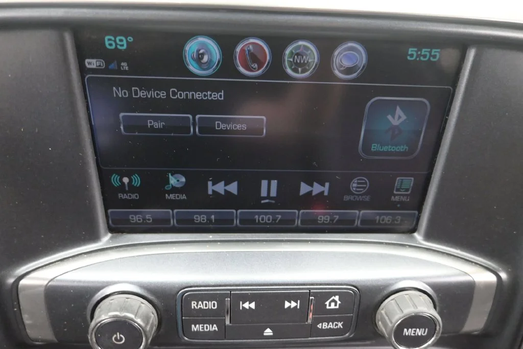 Used 2018 Red Chevrolet LT image 19
