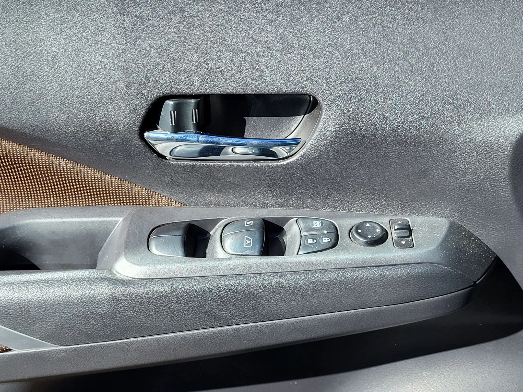 Used 2024 Boulder Gray Pearl Nissan SR image 15