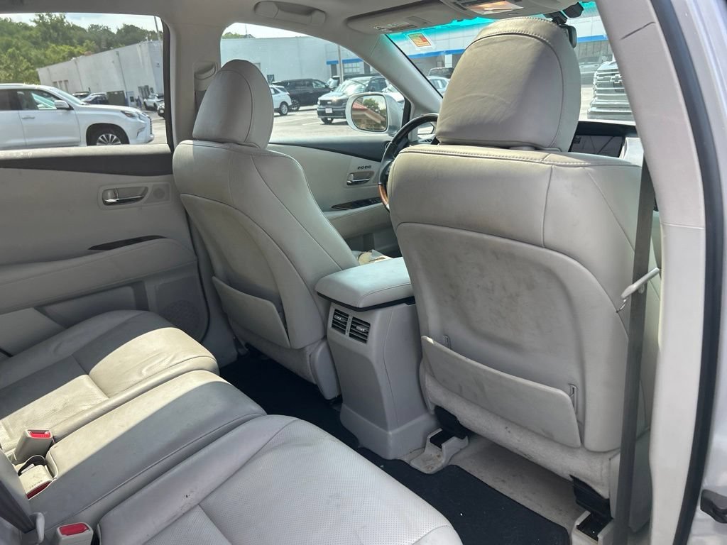 Used 2011 White Lexus  image 36