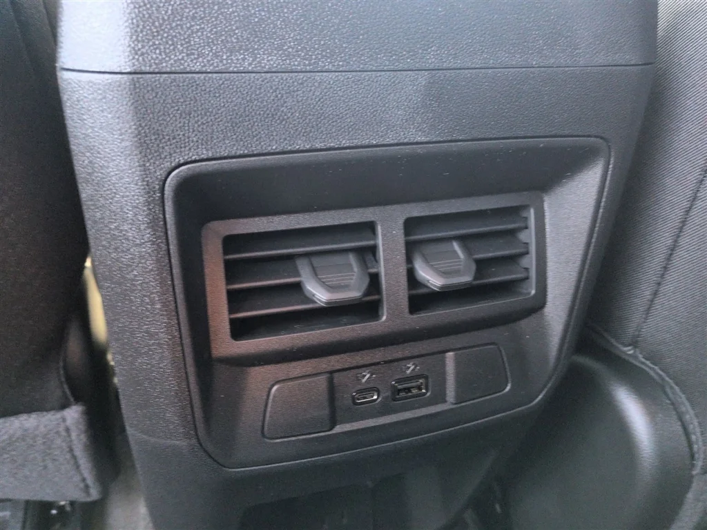 New 2026 Sterling Metallic GMC Elevation image 45
