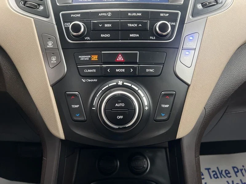 Used 2017 White Hyundai 2.4 Base image 25