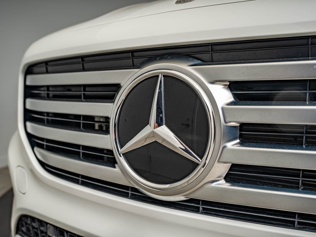 Certified Used 2026 Polar White Mercedes-Benz GLB 250 image 12