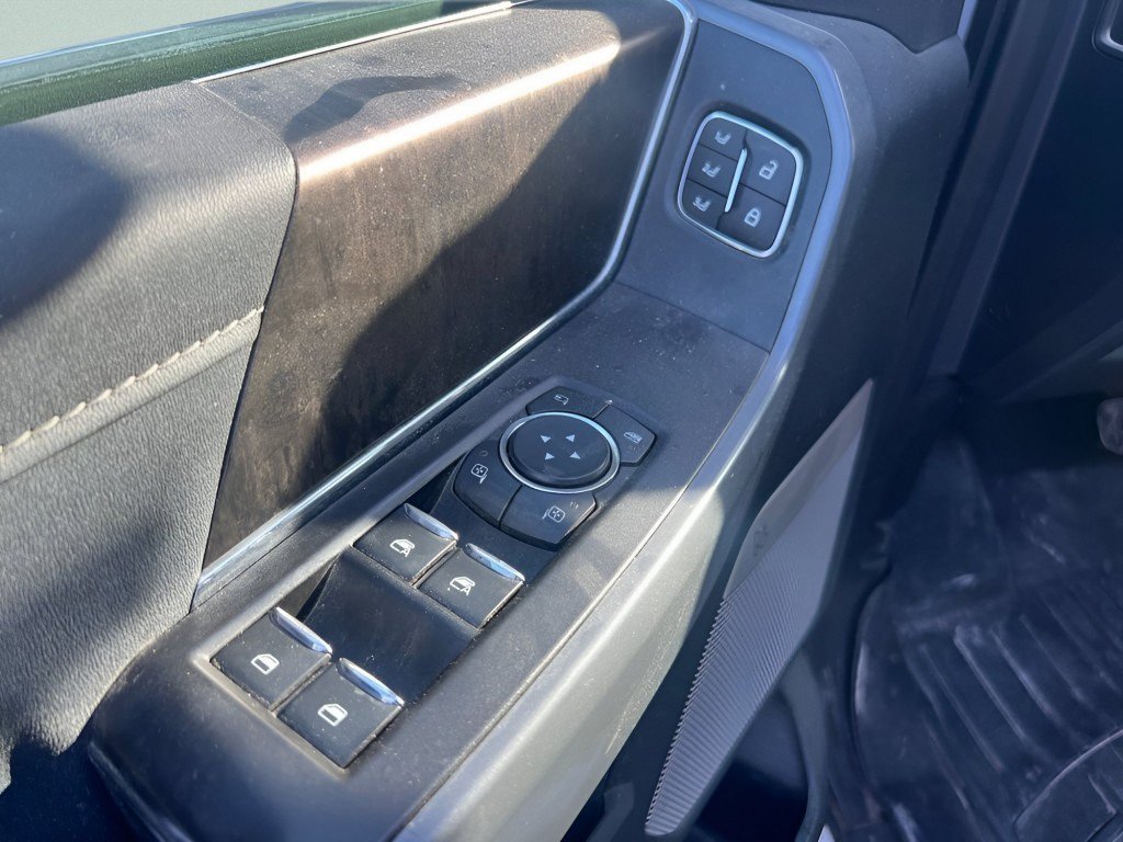 Used 2021 Oxford White Ford Lariat image 25