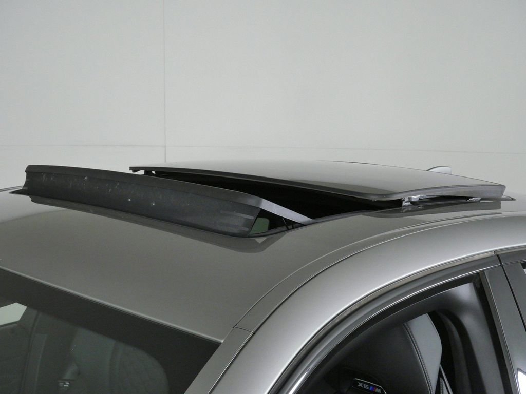 Used 2021 Donington Grey Metallic BMW Base image 17
