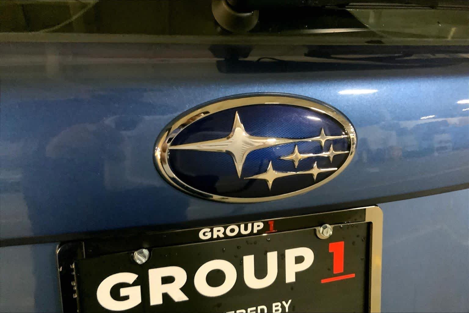 Used 2017 Quartz Blue Pearl Subaru  image 31