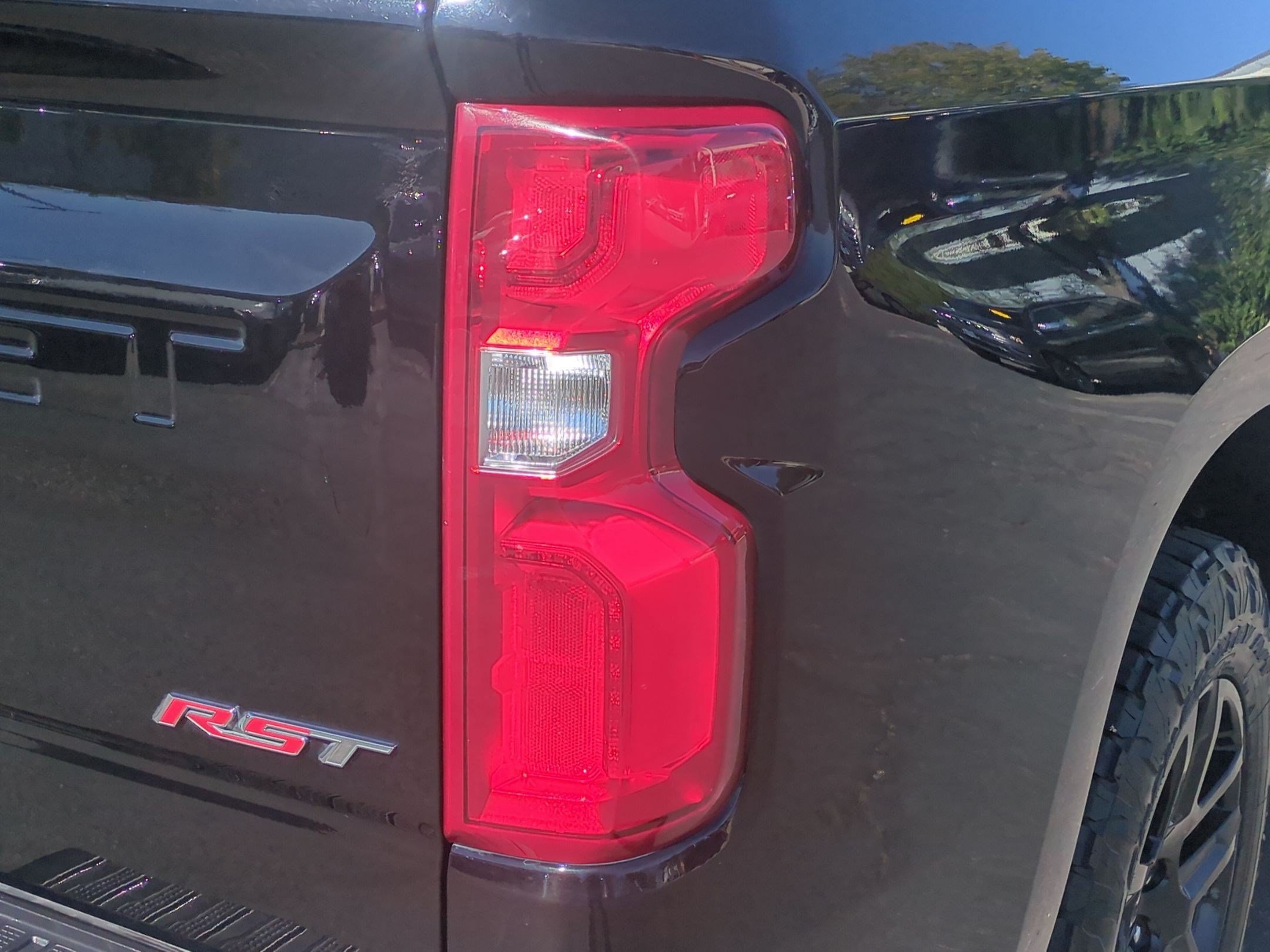 2022 Chevrolet Silverado 1500 RST - Photo 12