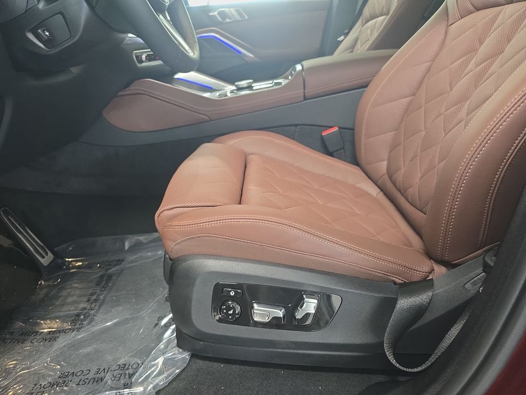 New 2026 Aventurin Red Metallic BMW xDrive40i image 15
