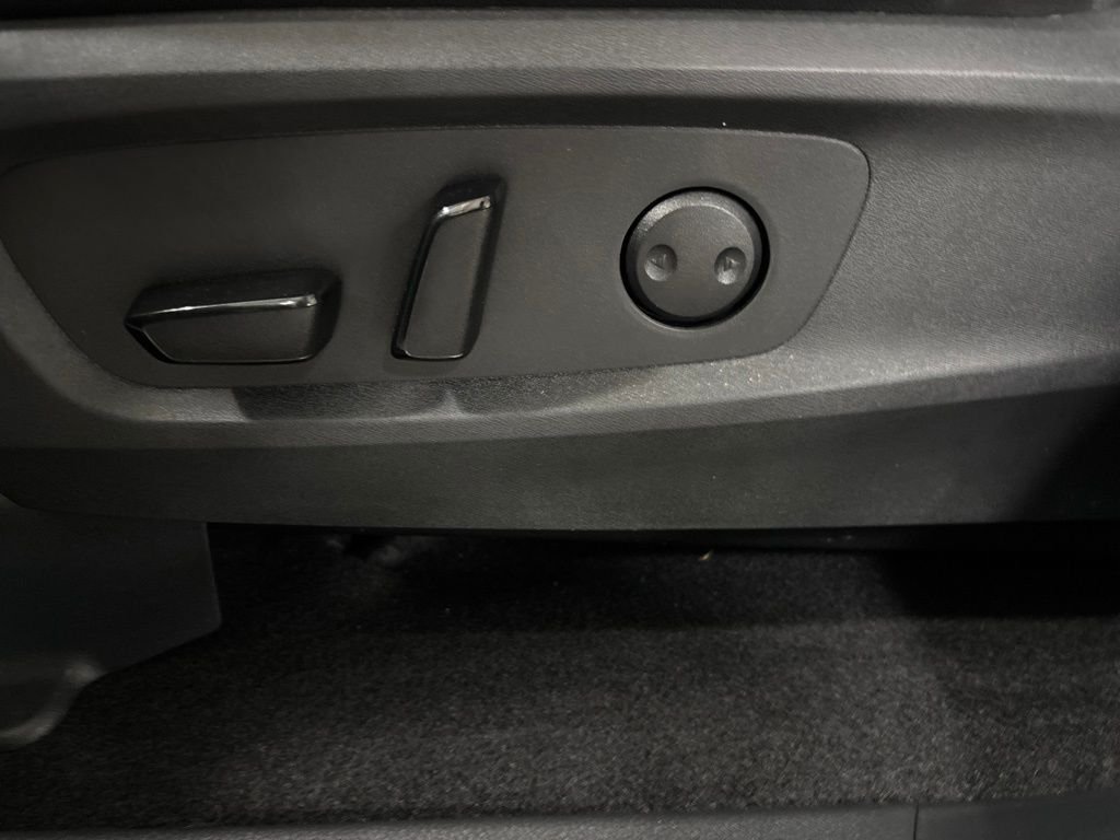 Certified Used 2024 White Nissan SL image 21