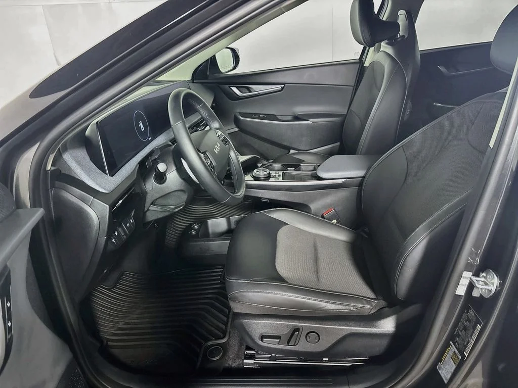 Used 2024 Gray Kia Light image 11